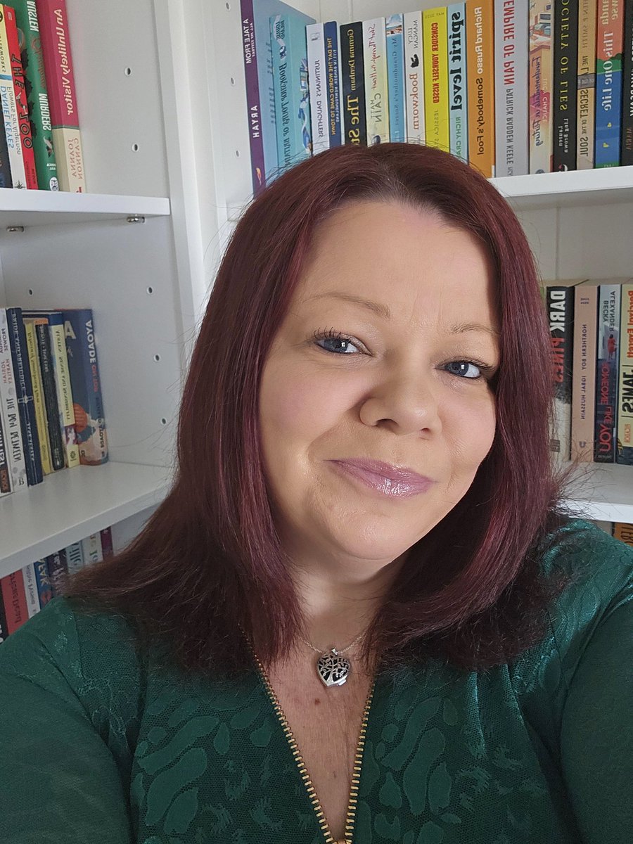 Bookaholic Bex tweet media