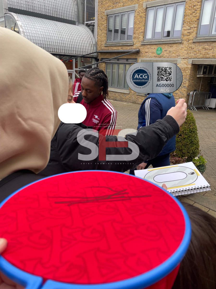 Signed Football Shirts & Shirt Framing Services tweet media