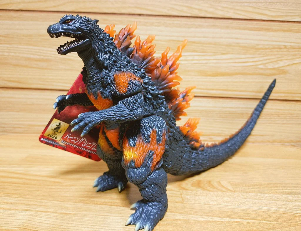 新作ゴジラソフビ開封でファン大興奮 バーニングミレニアムゴジラが話題