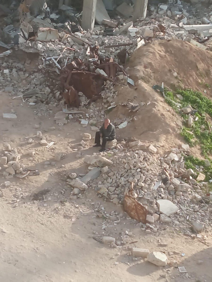 I am from Gaza,&amp;from amidst the rubble of my home, I offer this advice to the Iranian Leaders: begin with  a comprehensive peace in the region instead of war, in order to save innocent  people.
<a href="/BarakRavid/">Barak Ravid</a> <a href="/davidrihani1/">davidrihani</a> <a href="/daoudkuttab/">Daoud Kuttab داود كُتّاب</a> <a href="/TruthTrumpPosts/">Fan Donald J. Trump 🇺🇸 TRUTH POSTS</a> <a href="/Jerusalem_Post/">The Jerusalem Post</a> <a href="/adamrasgon/">Adam Rasgon</a>