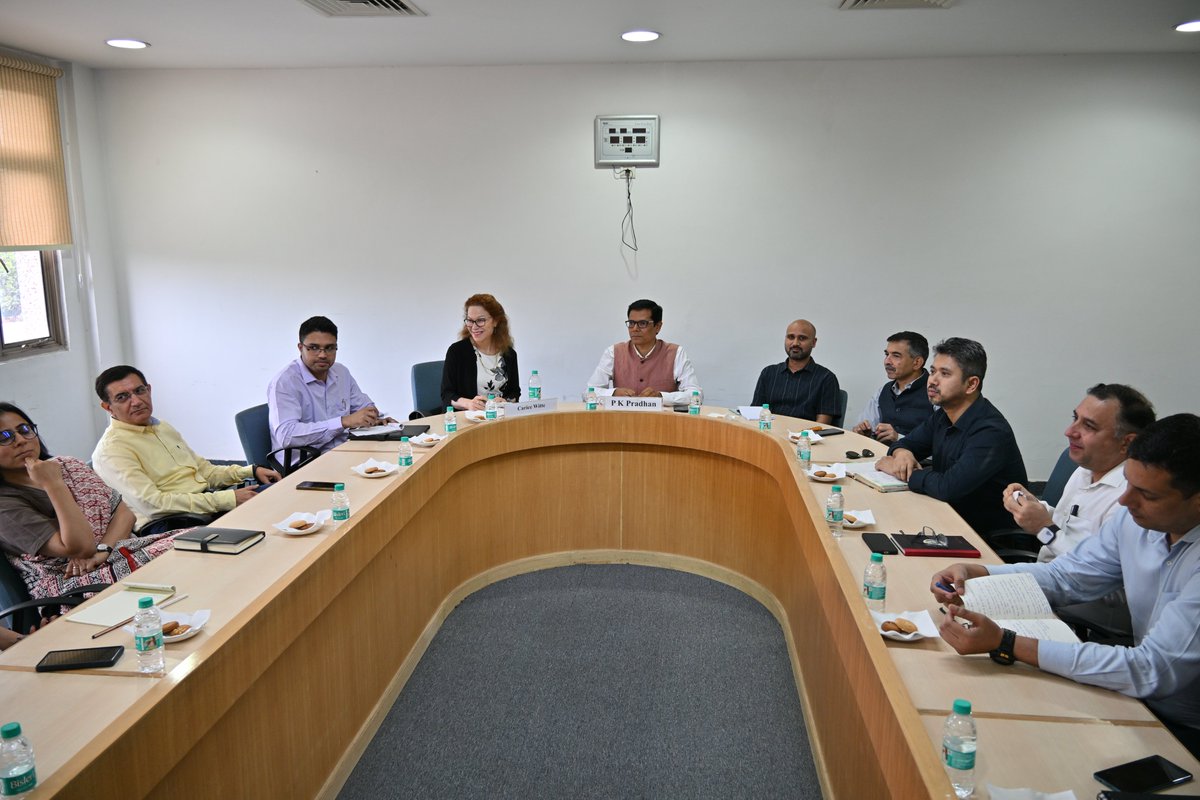 Manohar Parrikar IDSA, New Delhi tweet media