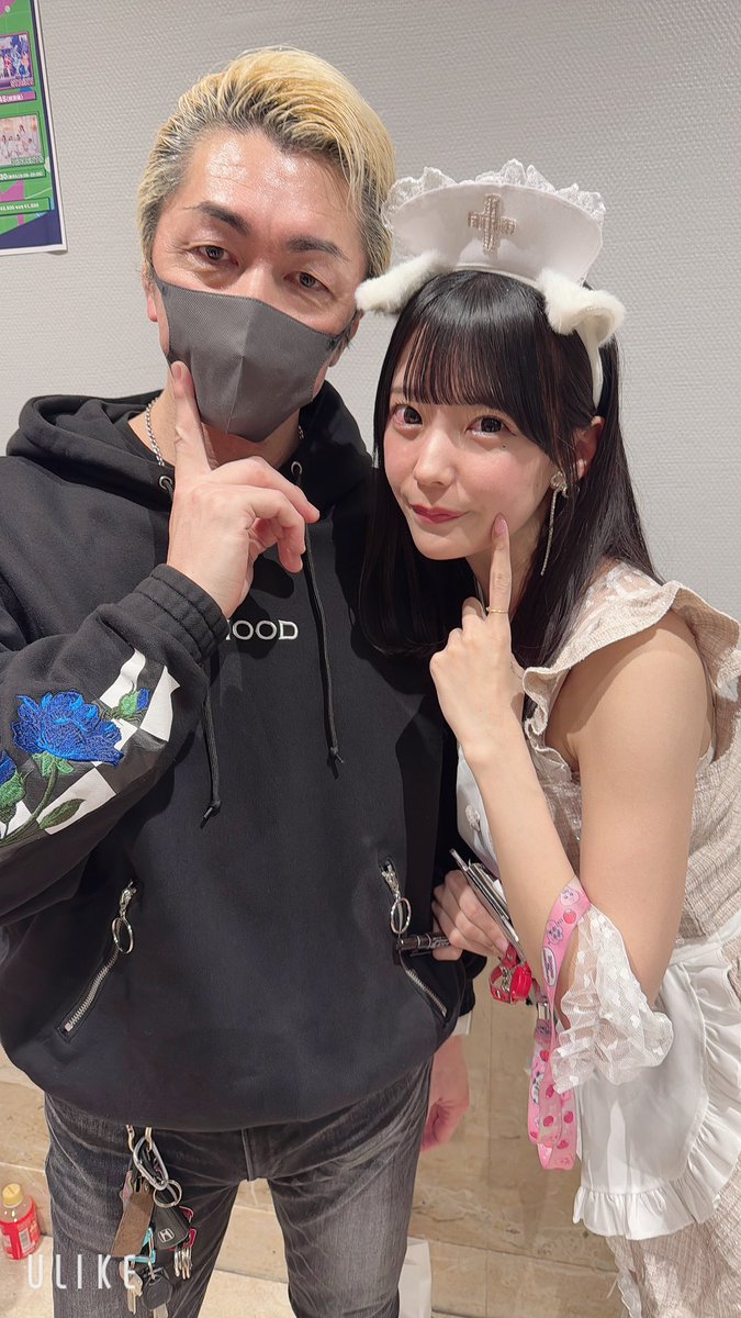 本日久々のリンセント😆②

他のメンバーの方々とも久々に！
りほさんと撮影するのは何年振りなんだろwww
みんないい子だからまた来たくなるよね
プロデューサーもいい人だし

てか、かんにゃがタグ付け出来ないのは何故なんだろうか？

#リンセント
#加山三稀
#森本栞菜
#本気すず
#伏見りほ