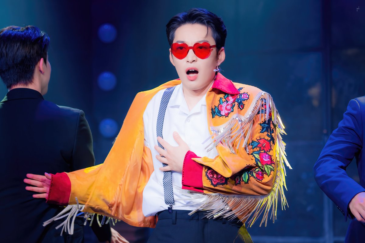 ๐๐๐ tweet media