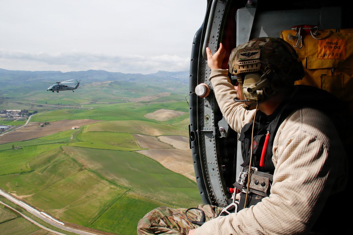 U.S. Navy tweet media