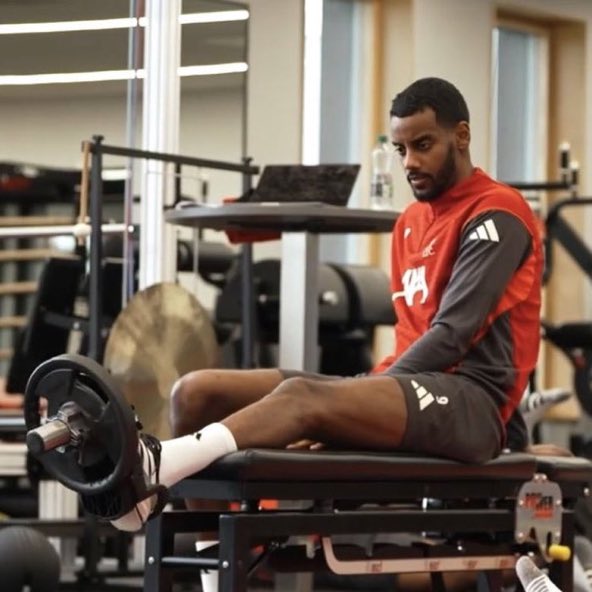 𝐕𝐚𝐫𝐭𝐢𝐜𝐨 tweet media