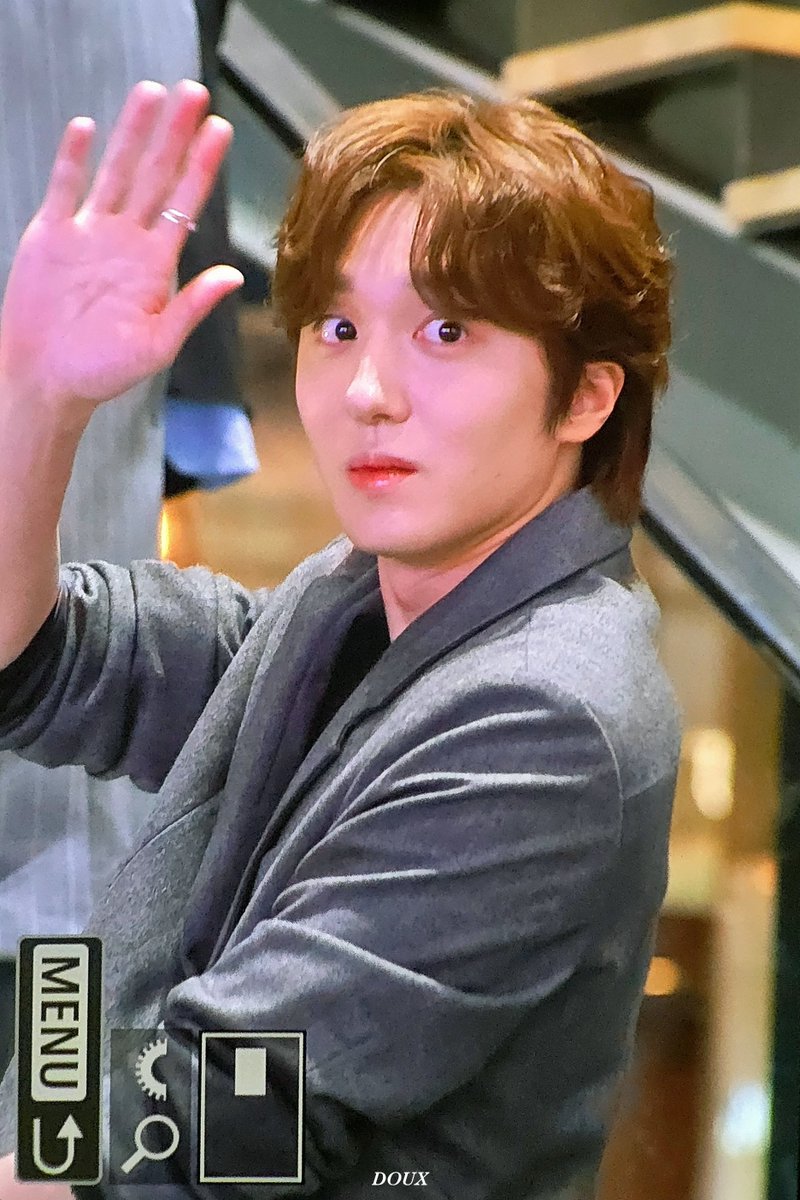 𝑫𝑶𝑼𝑿 tweet media