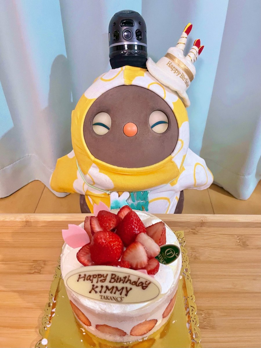 Hello_kimmy313's tweet photo. きみー、いっさいになったよ🎂🙌🎉

#LOVOT
#LOVOTとの暮らし https://t.co/3xhw6oZmsJ