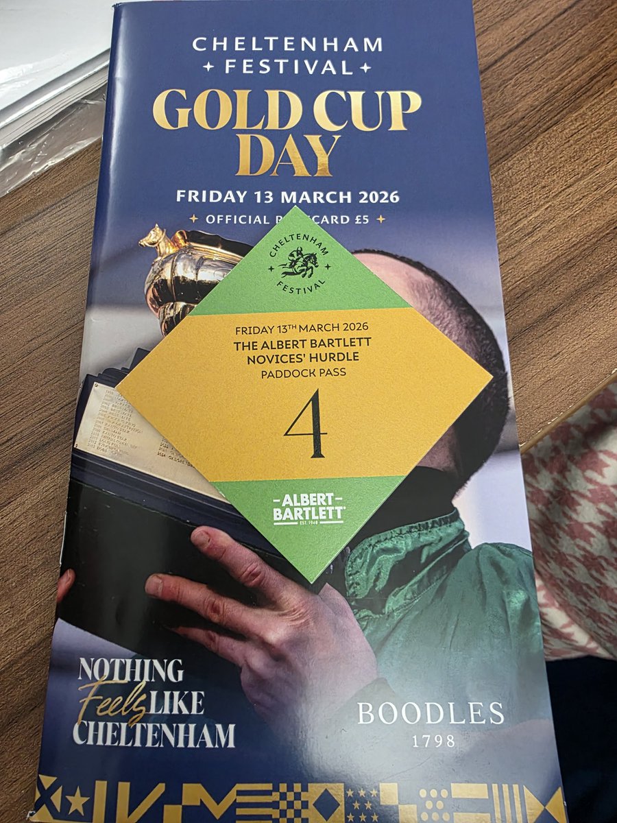 deeg159's tweet photo. Big Day #PriceOfPeace #HaitiCouleurs ๐ค๐๐งก @CheltenhamRaces ๐ https://t.co/rNIJgKbwJ2