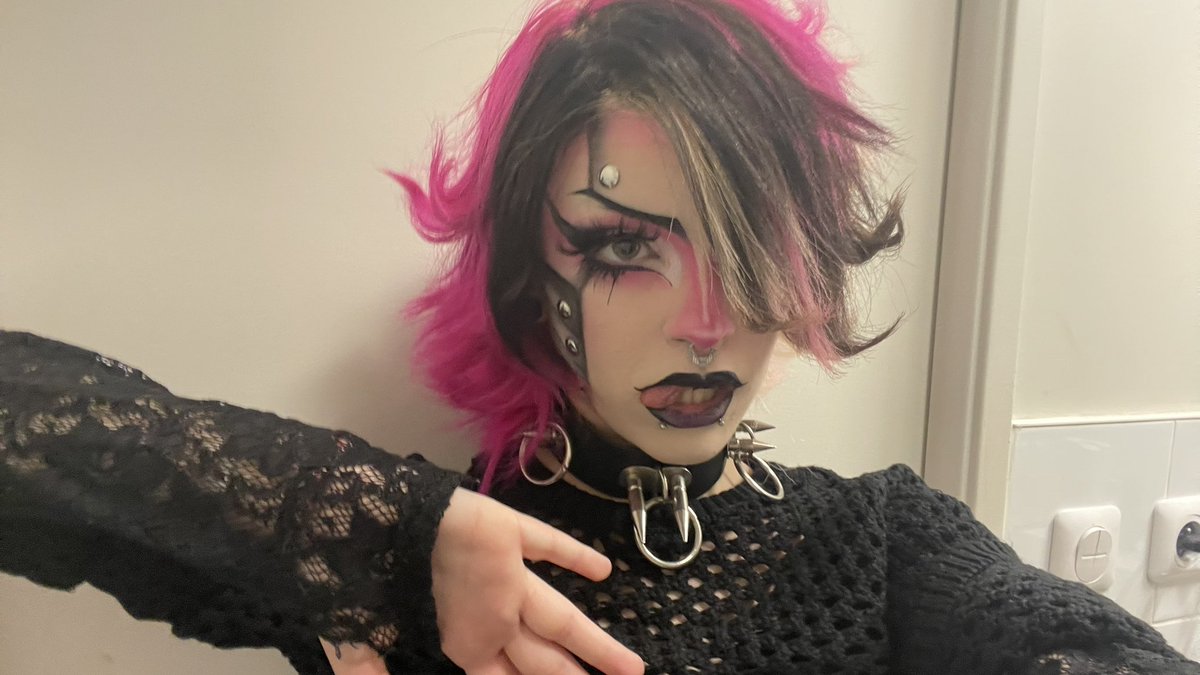 chevre miel | TWICE and MCR 2026 tweet media