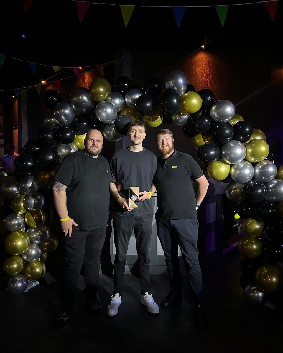 Massive Happy birthday to one of our amazing match night volunteers and sponsors, Danny Cliffe!
Hope you have a lovely day Danny, Enjoy!!
🥳🍾🎁🎂🎊🎉💛🖤🥅🏒

Photos by Sandra Koetter &amp; Fleur Tobin Cunningham.
