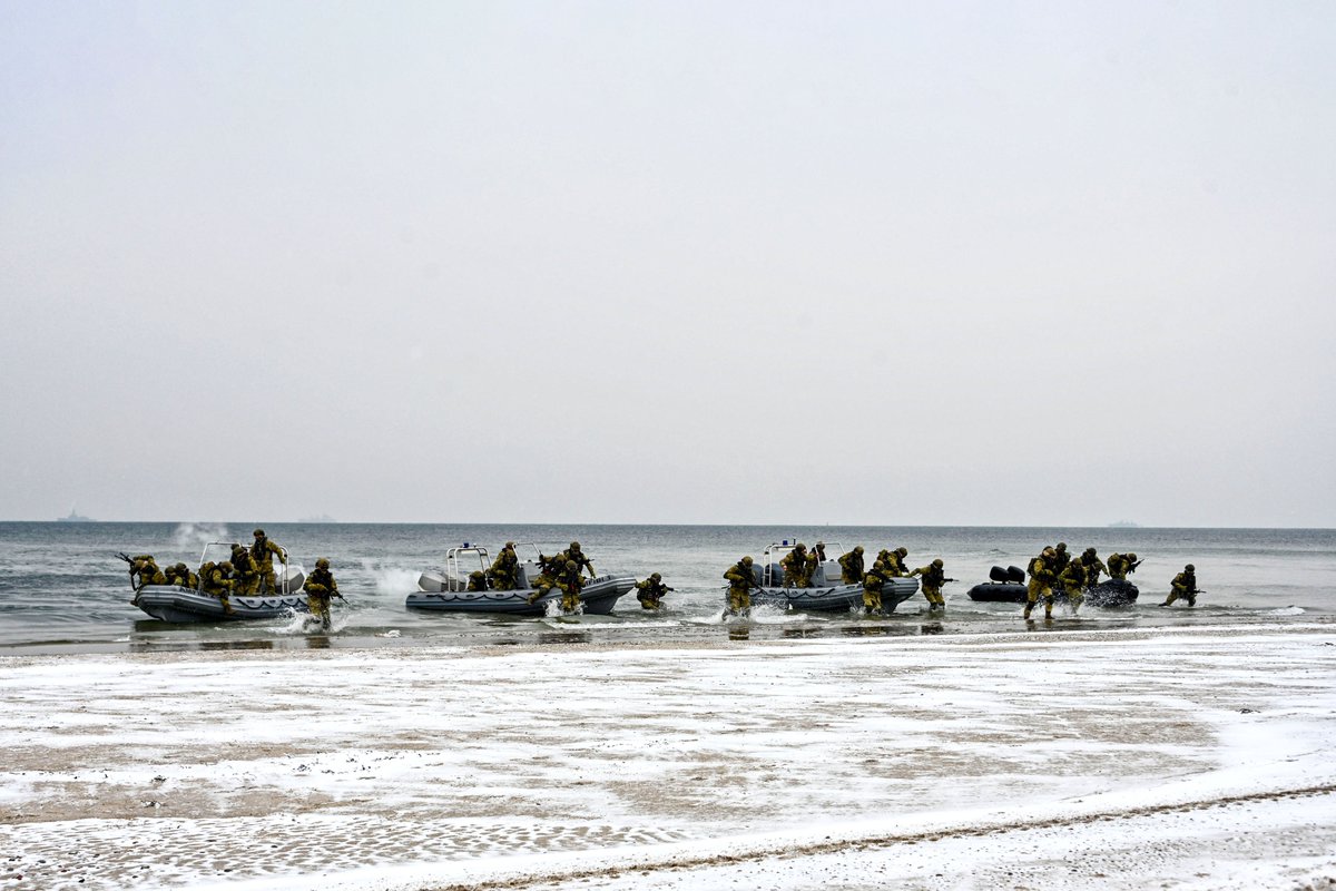 Her eğitim, göreve bir adım daha yaklaşmaktır.⚓️🌊🇹🇷

#MillîSavunmaBakanlığı
#GününFotoğrafı 📸