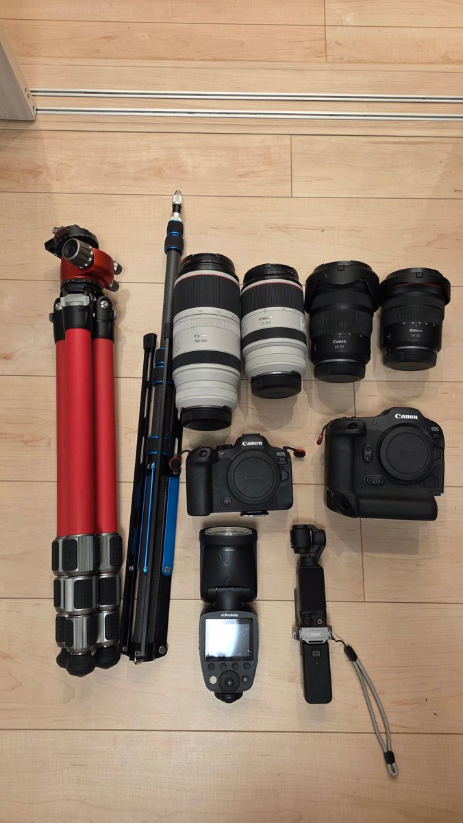 daiseiinfo's tweet photo. 明日の卒園式機材はこれがベースでLeicaも持って行かないと… https://t.co/n8iXTFCrmw