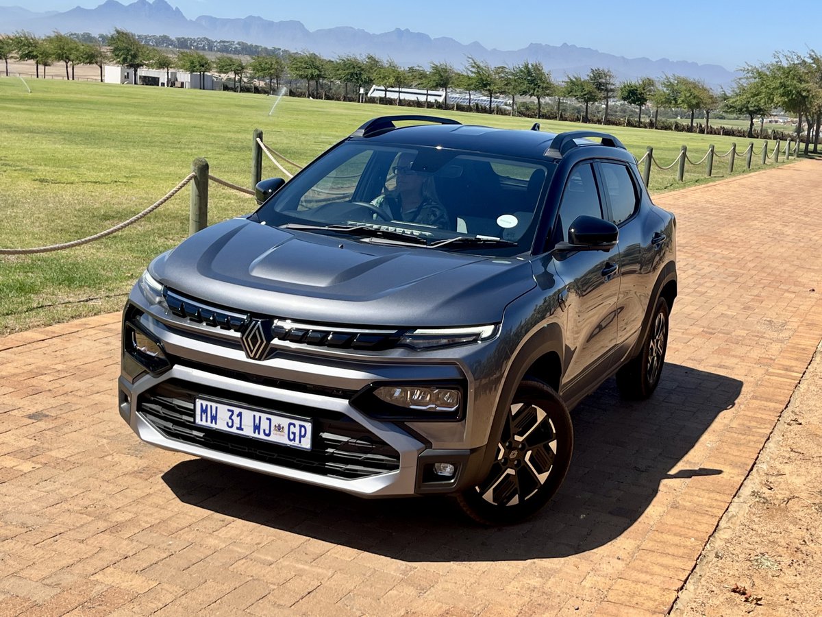 AutoTrader tweet media