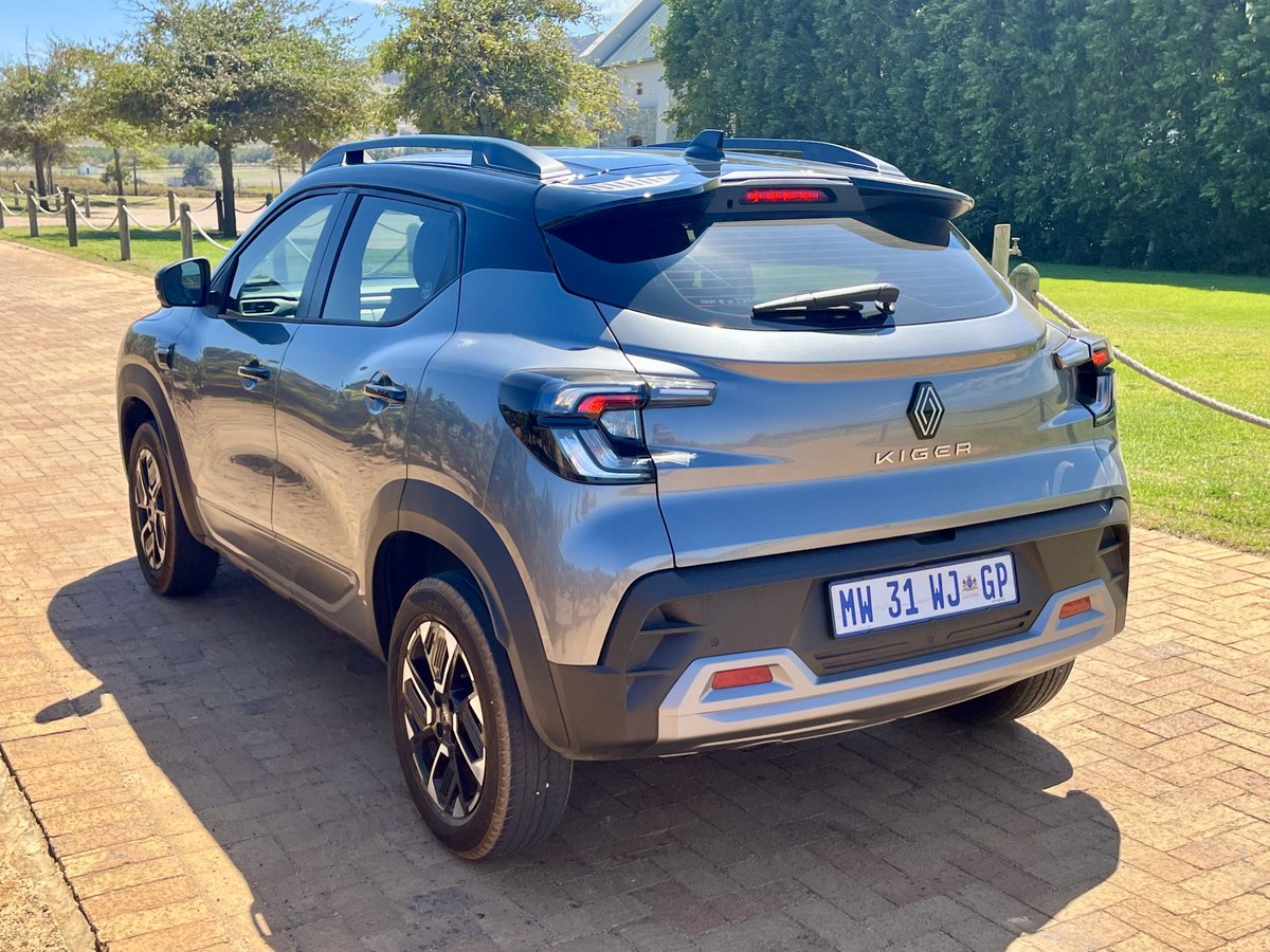 AutoTrader tweet media