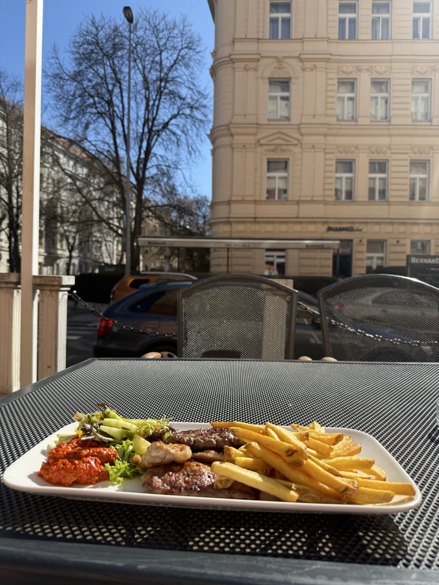 Petr Sládek tweet media