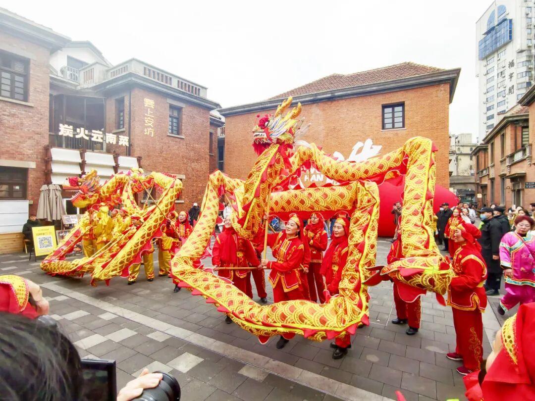 caredgitz's tweet photo. Wuhan’s “Heritage Chinese New Year” celebrations concluded with citywide folk shows, lantern riddles, and craft markets across scenic sites and communities, turning traditional culture into a lively urban tourism highlight. 
 #WuhanLife #ChineseNewYear #HeritageCulture #CityEvent https://t.co/EziIwG8RGZ