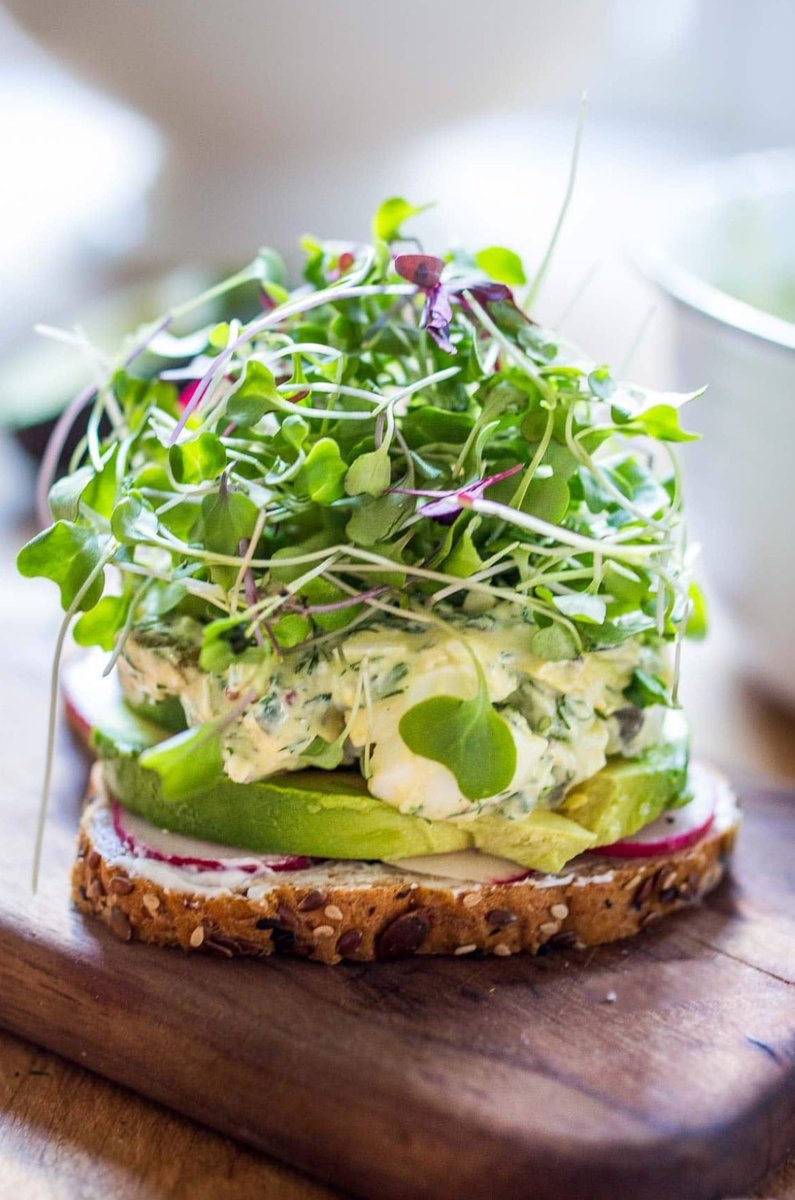 Elle Lookbook tweet media