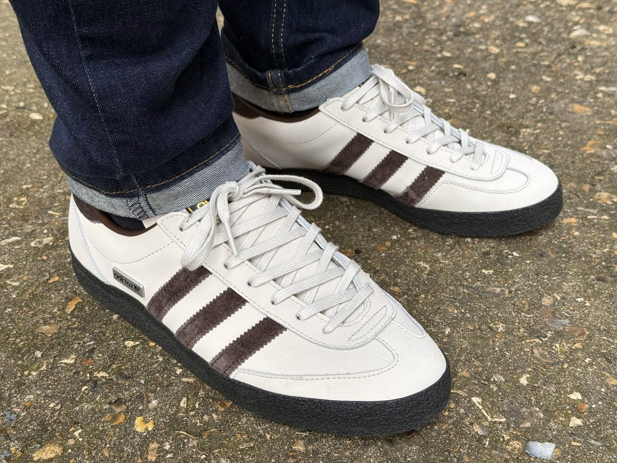 // // // ANDY tweet media