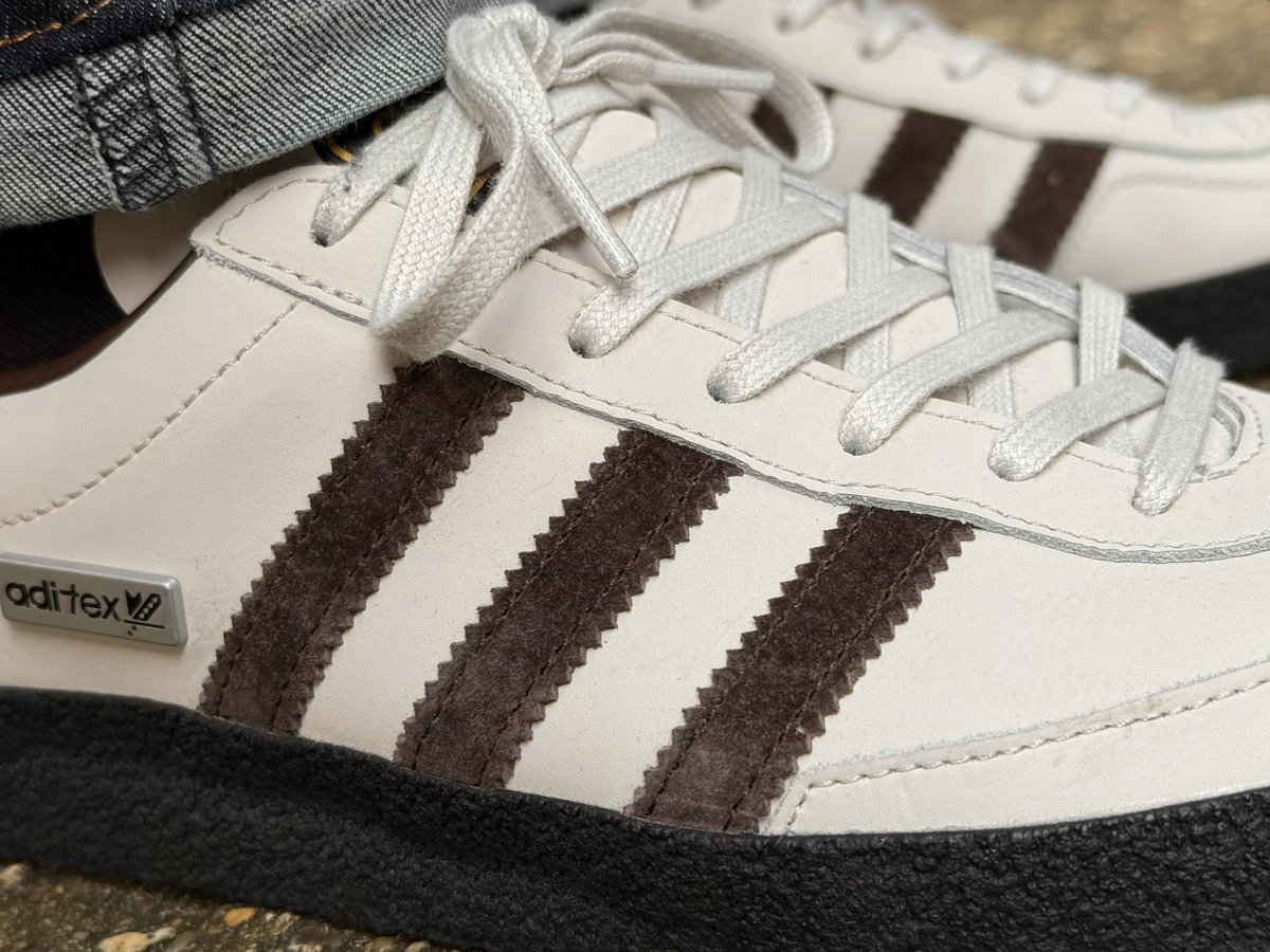 // // // ANDY tweet media