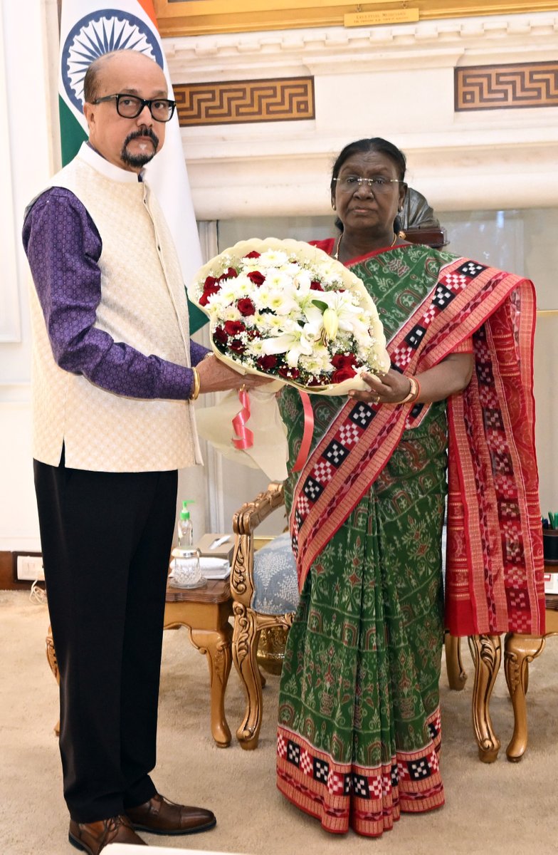 Governor of Chhattisgarh Shri Ramen Deka called on President Droupadi Murmu at Rashtrapati Bhavan.