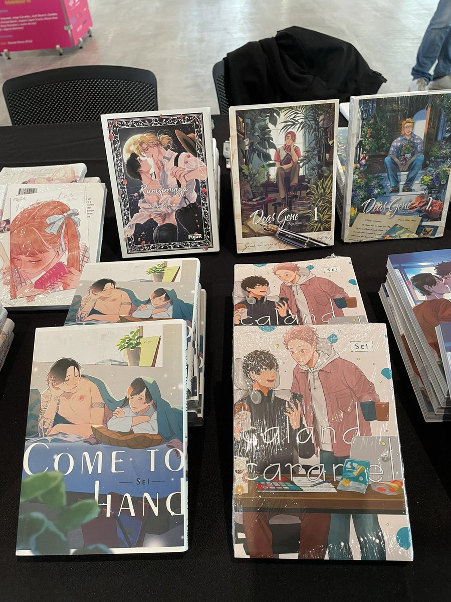 Ediciones Fujur tweet media