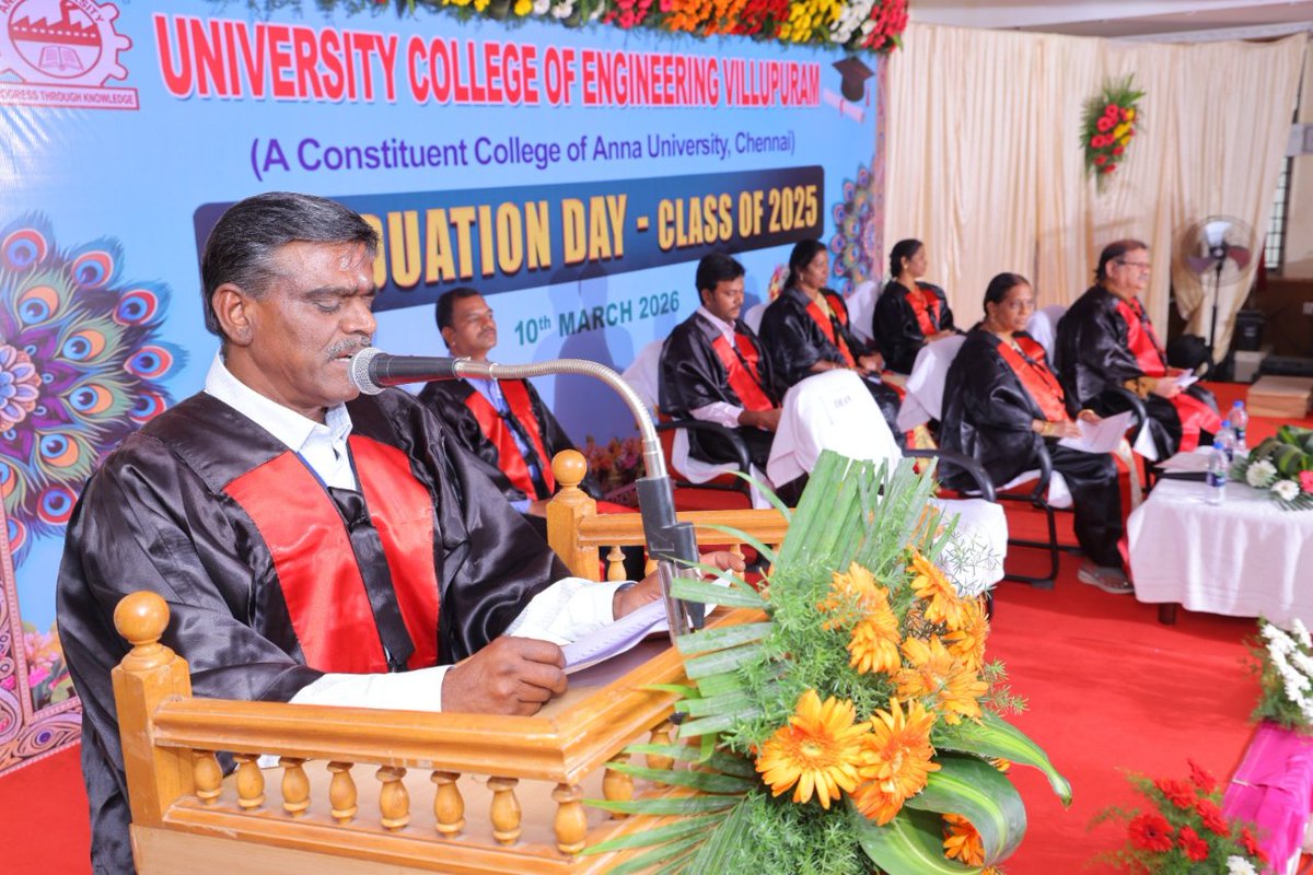 UCEV4's tweet photo. GRADUATION(2021-2025 BATCH) UCEV 10/3/26 Prof. D.Velmurugan,Member Secretary(TANSCHE)Chief Guest &amp; delivered Graduation Day addr. Dr.S.Valli, Prof. &amp;Chairperson,Faculty of Computer Science and Information Engineering, AUC presided over the function.Dr.R.Senthil,Dean,welcome addr. https://t.co/ofeJzvSpRt