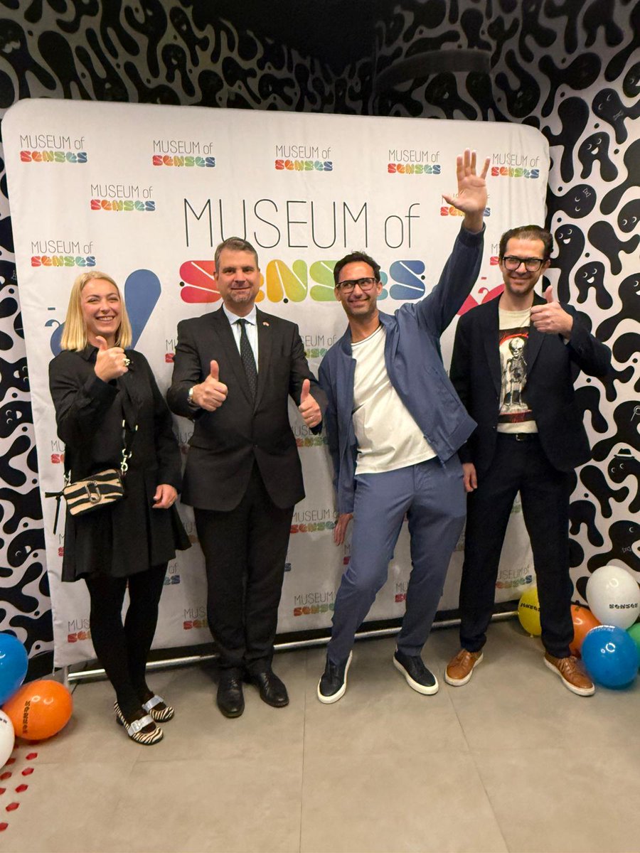 Slovenia in Spain tweet media