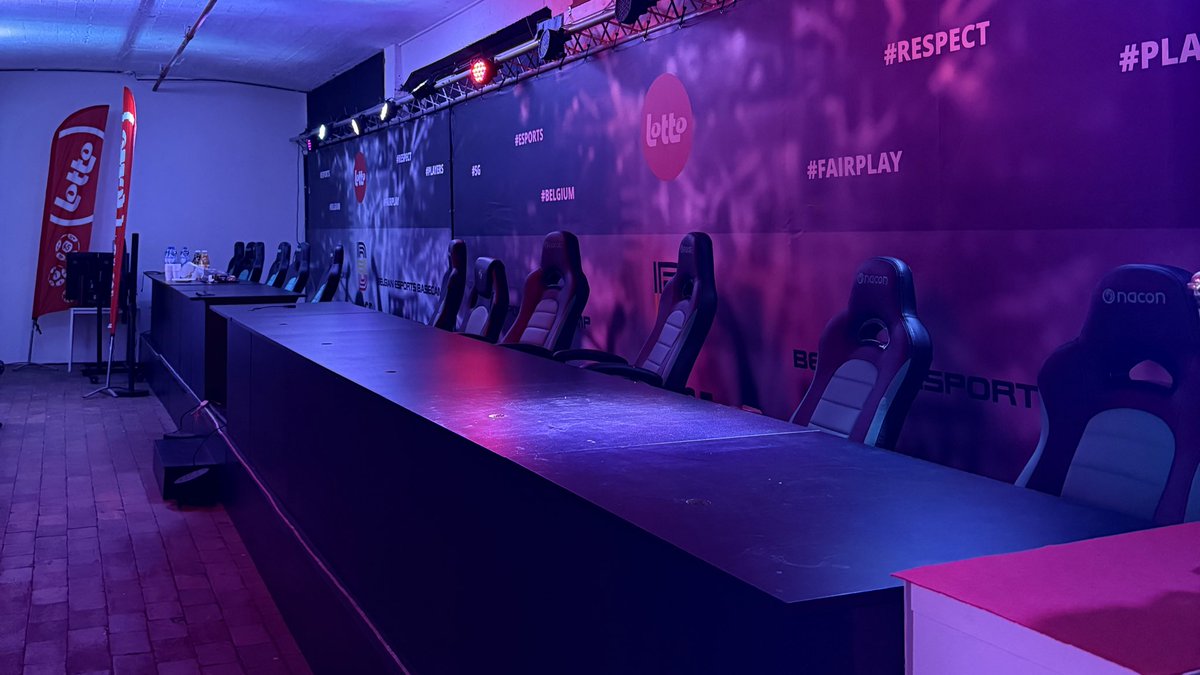 Dr Oliver Leis tweet media