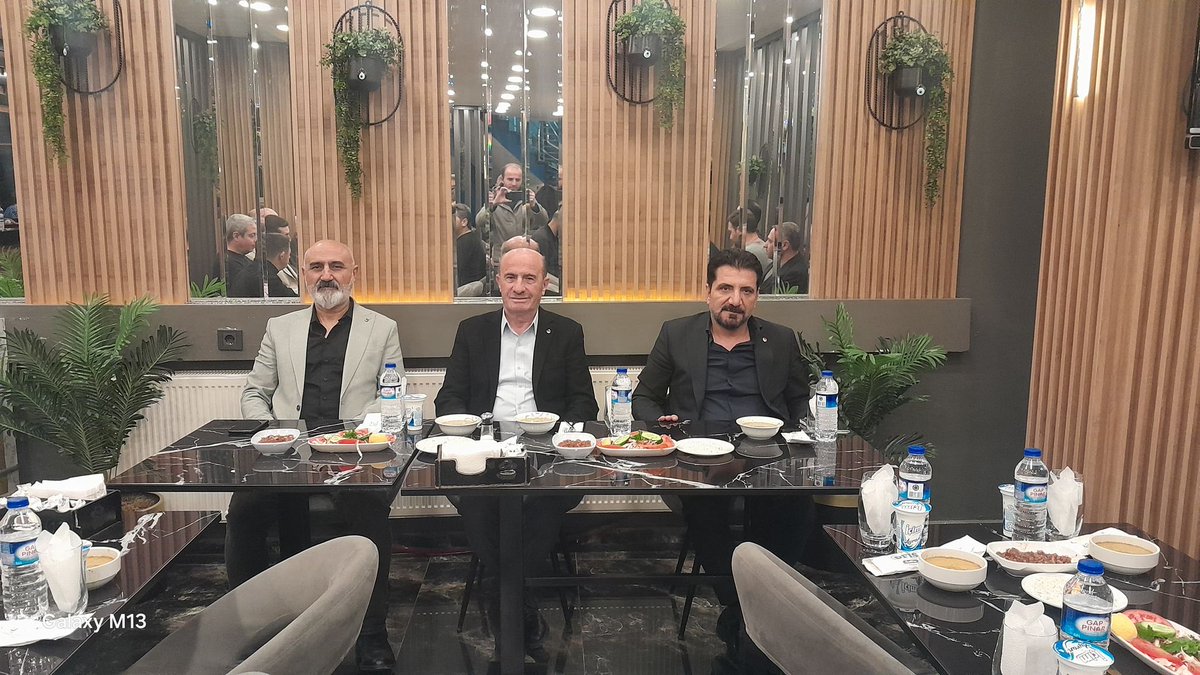 GgkMus's tweet photo. Muş TSO  Başkanımız Erdal Koç’un ev sahipliğinde, TOBB Muş Genç Girişimciler İcra Kurulu için geleneksel iftar programı düzenlendi. Program, Muş iş dünyasının genç temsilcilerini bir araya getirerek dayanışma ve istişare ortamı oluşturdu. https://t.co/8zXCS7wqZt