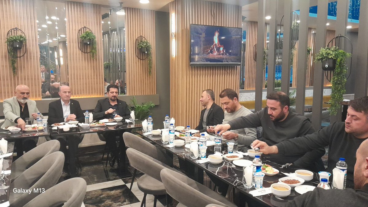 GgkMus's tweet photo. Muş TSO  Başkanımız Erdal Koç’un ev sahipliğinde, TOBB Muş Genç Girişimciler İcra Kurulu için geleneksel iftar programı düzenlendi. Program, Muş iş dünyasının genç temsilcilerini bir araya getirerek dayanışma ve istişare ortamı oluşturdu. https://t.co/8zXCS7wqZt
