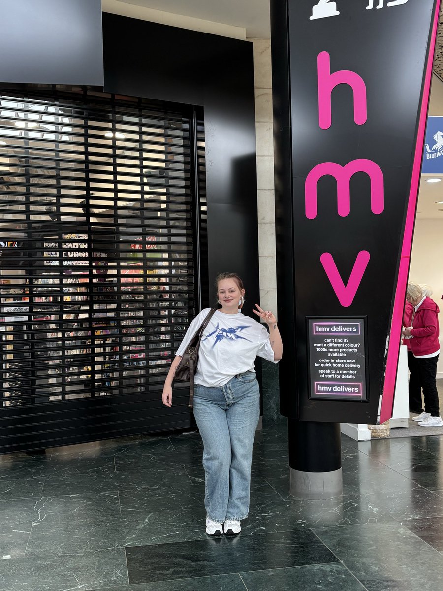 jazmynsaphire's tweet photo. @hello82official I have officially made myself broke haha. Was the perfect opportunity to show off my tattoo 🫣 the way I ran to HMV Bluewater (England) #MyLocalHMV #hello82 #82giveaway https://t.co/4Lht5q4Rmw