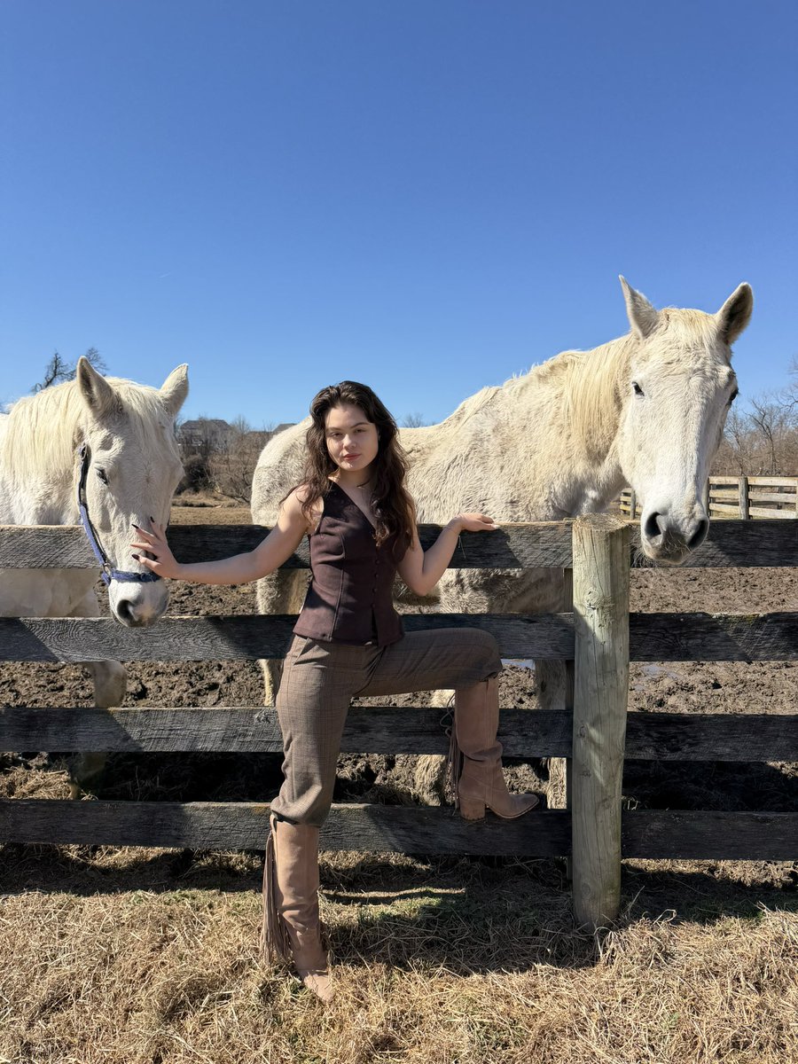 Cleo_Neter's tweet photo. I can make your heart race baby 🐎 https://t.co/xL8fnLvSrd