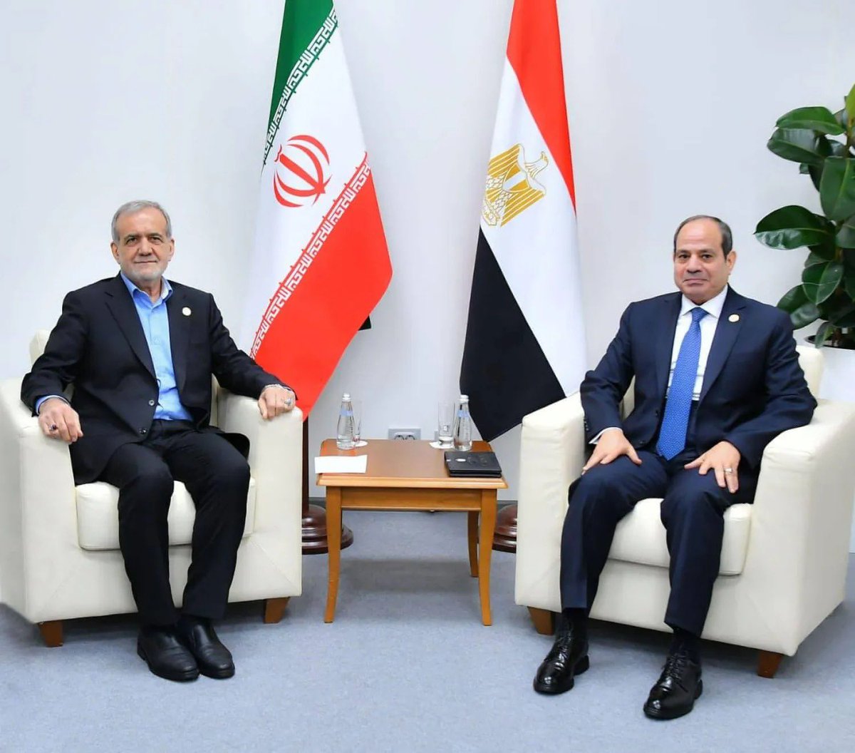 الرئيس المصري يدين استهداف إيران لدول الخليج ويثمن دورها في خفض التصعيد