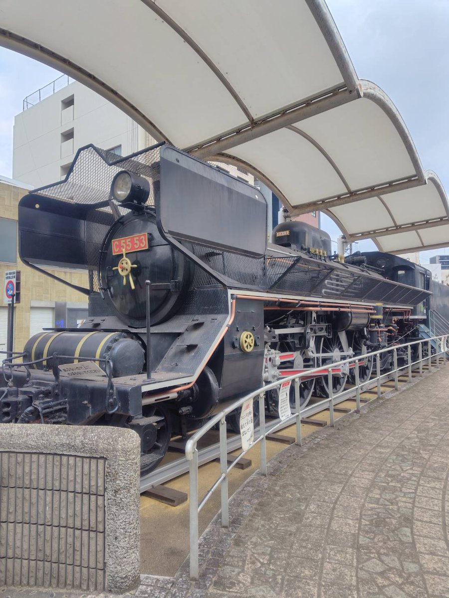 EDGE WE MET tweet media