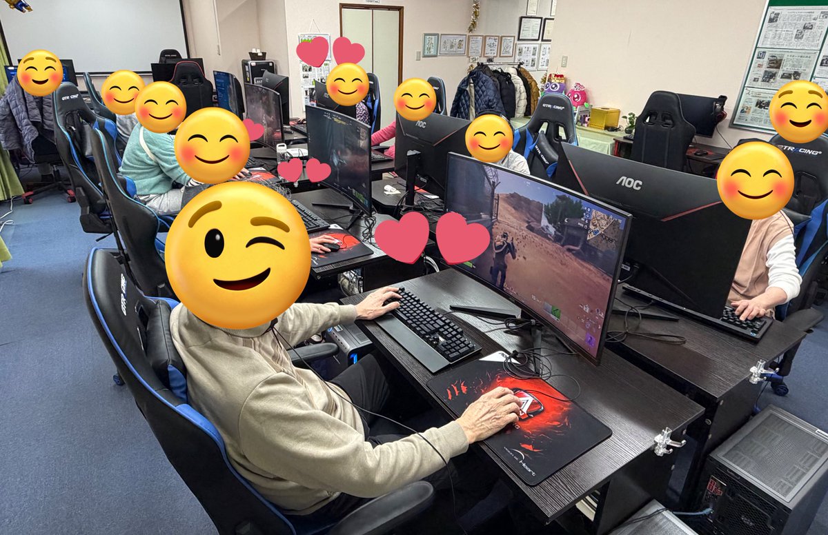 e_isr's tweet photo. ここは神戸にある

60歳以上のシニア専用🟥

eスポーツ施設です❗️☺️

今日はたくさんの方が

フォートナイトをプレイ❗️

みんなで協力すれば

eスポーツはさらに

楽しくて、おもしろい🤣❗️❗️❗️

#eスポーツ #シニア #神戸 #趣味 #ぷよぷよ #フォートナイト #ゲーム https://t.co/IcDxV4PkzD