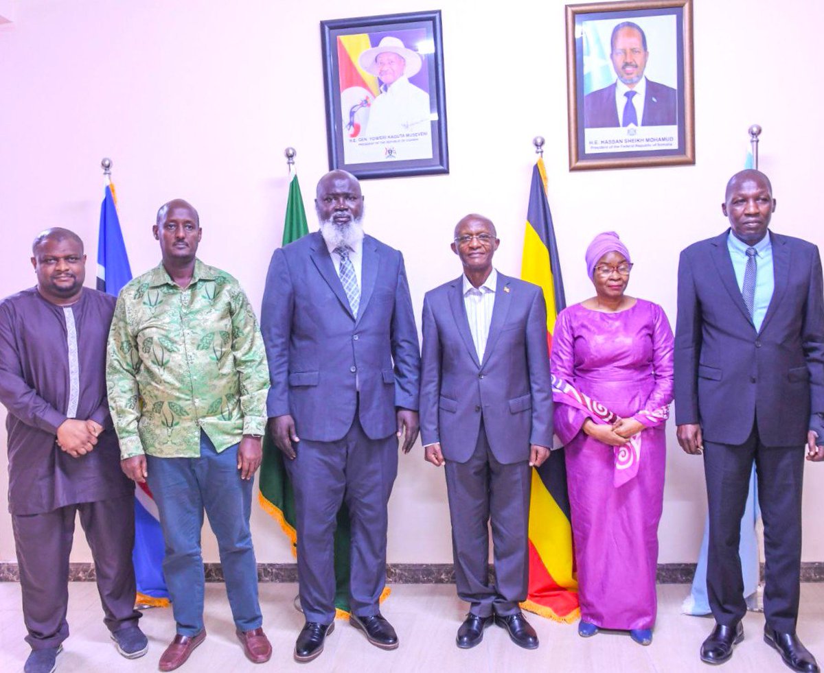 aussom_'s tweet photo. The SRCC & Head of AUSSOM, Amb. El Hadji Ibrahima Diene, today met Uganda’s Deputy Head of Mission to Somalia, Maj. Gen. (Rtd) Nathan Mugisha, in Mogadishu to discuss security and ongoing joint AUSSOM–SSF efforts against Al-Shabaab.

Amb. Diene commended @MODVA_UPDF personnel serving in Somalia for their contributions to peace, security and stability. Maj. Gen. (Rtd) Mugisha reaffirmed Uganda’s support for the AUSSOM mandate.

Both sides agreed to enhance cooperation and coordination for the Somali-led peace, security and stabilisation process.