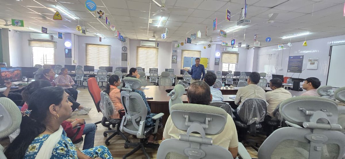 The Department of Computer Science and Engineering (CSE) had the privilege of hosting Prof. Dr. Neeraj Goel for an insightful talk on “Effective Teaching and Learning.”

During the session, Prof. Goel shared practical approaches for setting clear and meaningful teaching goals and