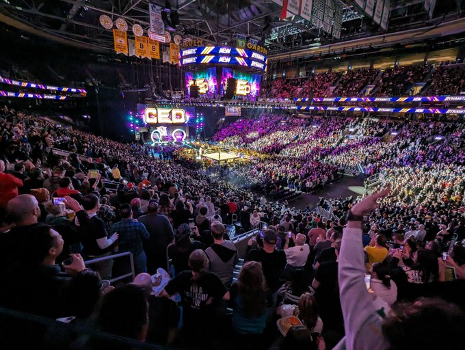 Último Moné tweet media