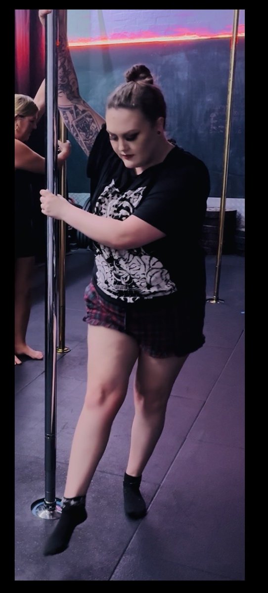 hoe_alt's tweet photo. Pole is a lot harder than it looks, the lessons are so much fun though! https://t.co/DLM8G8mTXm