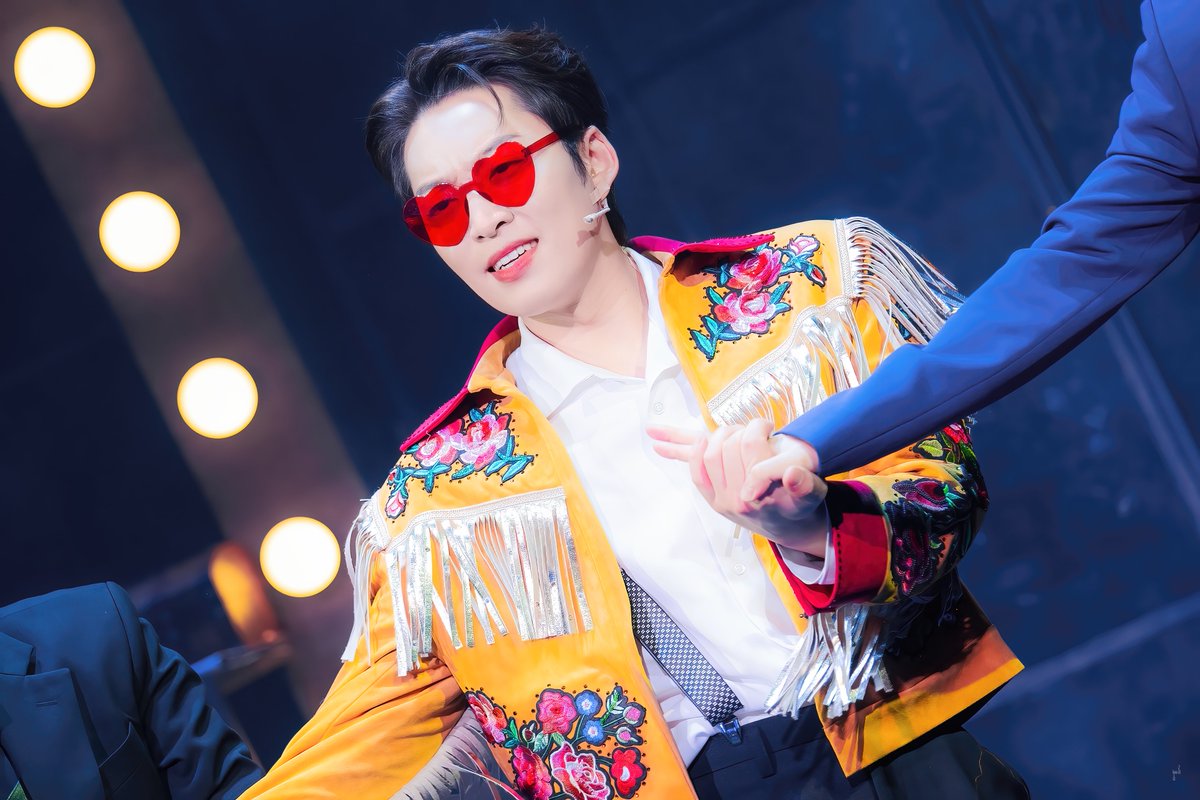 ๐๐๐ tweet media