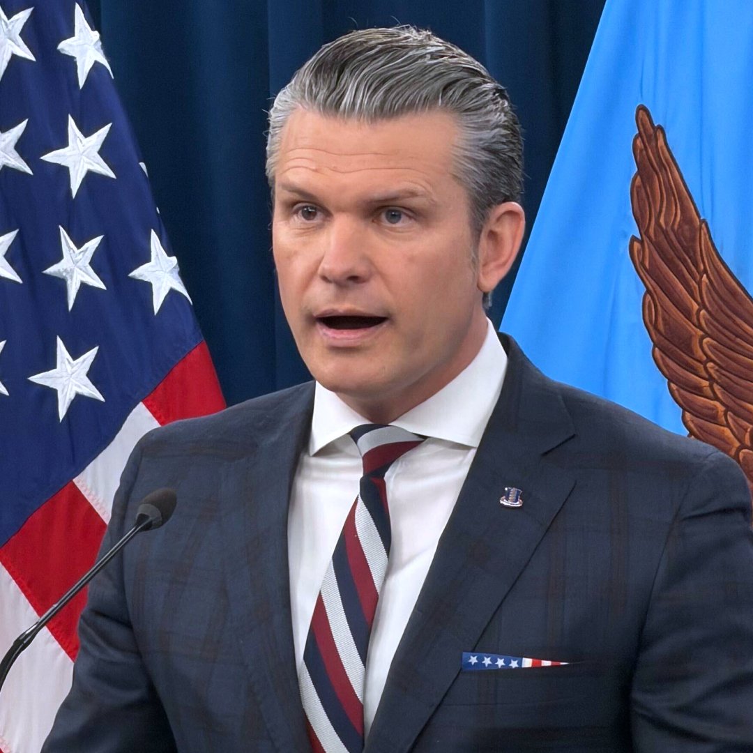 pusholder's tweet photo. ABD Savaş Bakanı Hegseth: "İran’ın tüm balistik füze üretim kapasitesini yok ettik. Savunma sanayi şirketlerini de hedef alacağız."

- İran’ın dron saldırılarını %95 azalttık.
- ABD olarak İran ordusunu daha önce görülmemiş şekilde eziyoruz.
- Yapay zekâdan siber araçlara, uzay kabiliyetlerine kadar her şeyi kullanıyoruz. Düşmanı kör ediyor, şaşırtıyor ve yanıltıyoruz.
