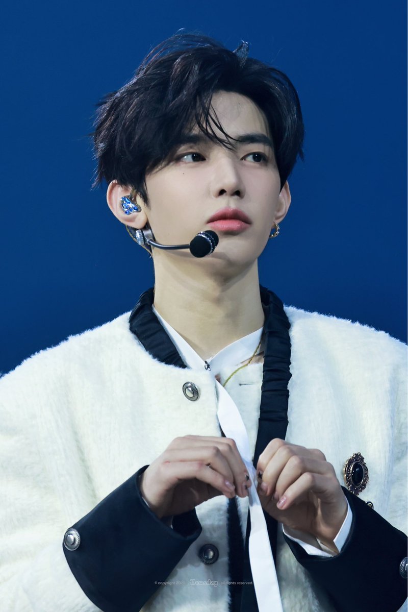 𝐆𝐎𝐎𝐃𝐃𝐀𝐘 260313

#ZHANGHAO #장하오 #章昊 #ジャンハオ
#ZB1     #ZEROBASEONE   #제베원