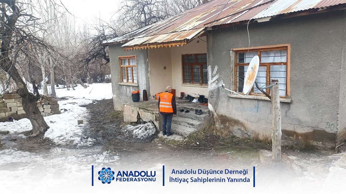 Anadolu Düşünce Derneği İhtiyaç Sahiplerinin Yanında

Anadolu Düşünce Derneği üye ve gönüllülerimiz Ramazan ayının birlik, dayanışma ve paylaşma ruhunu yaşatmak amacıyla ihtiyaç sahibi ailelere yönelik yardım faaliyetleri düzenliyor.

#anadolufederasyonu #stk #gönüllülük