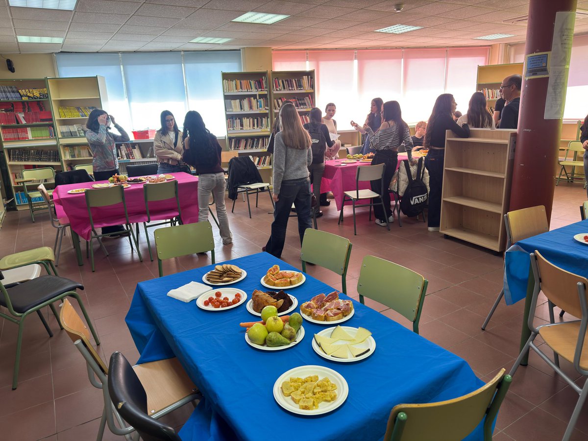 IES Manuel de Falla tweet media