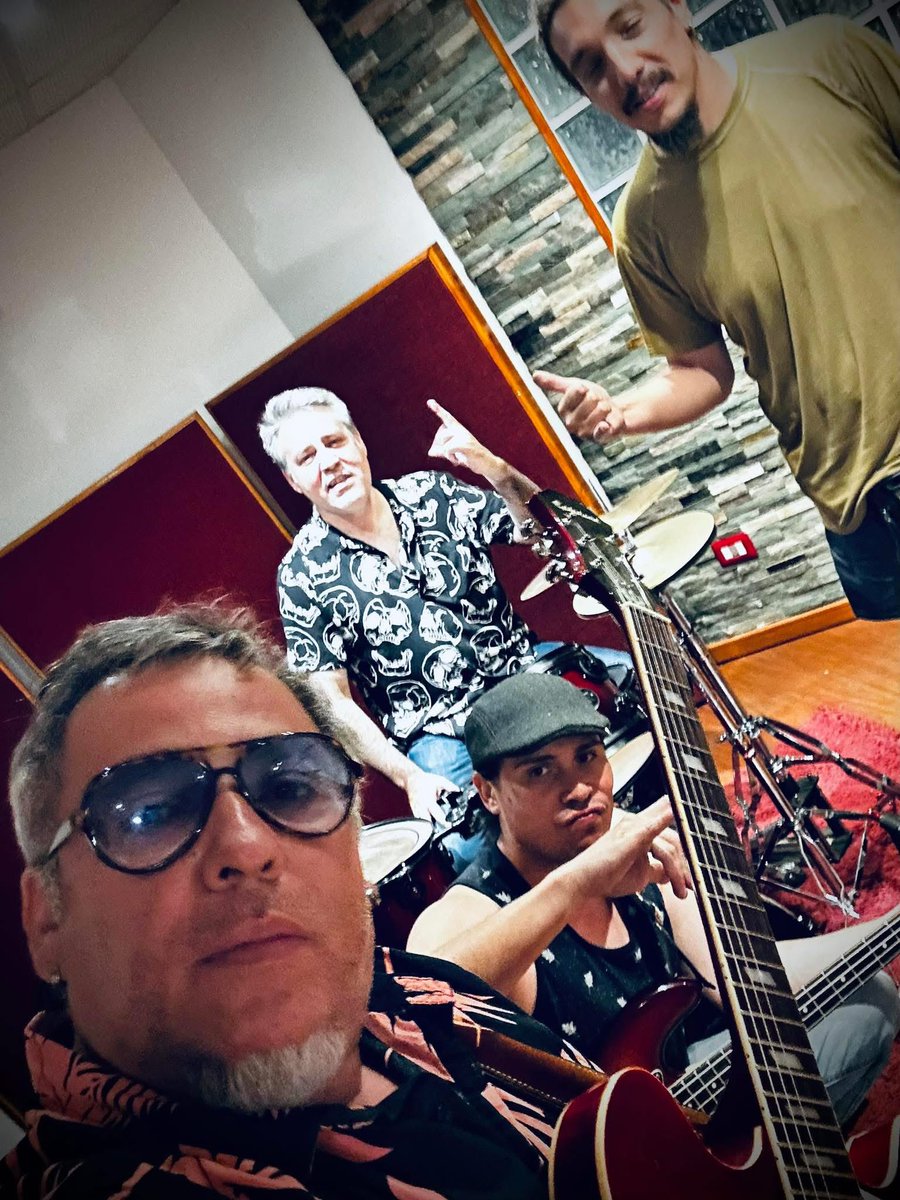 #RadioRockatto #CicloRockChileno #MasMusicaCL tweet media