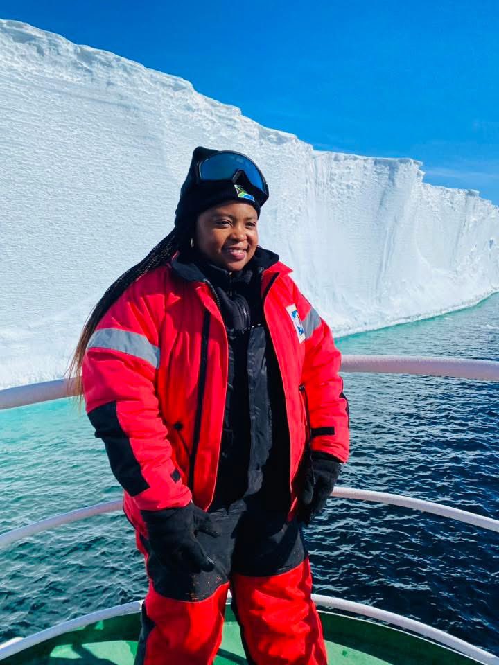 Sinawo Thambo tweet media