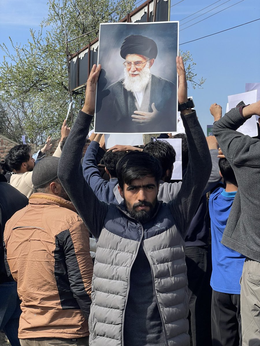 HyderBA41345586's tweet photo. Today at gupkar Srinagar youm e alquds https://t.co/4z2ClrVcRK