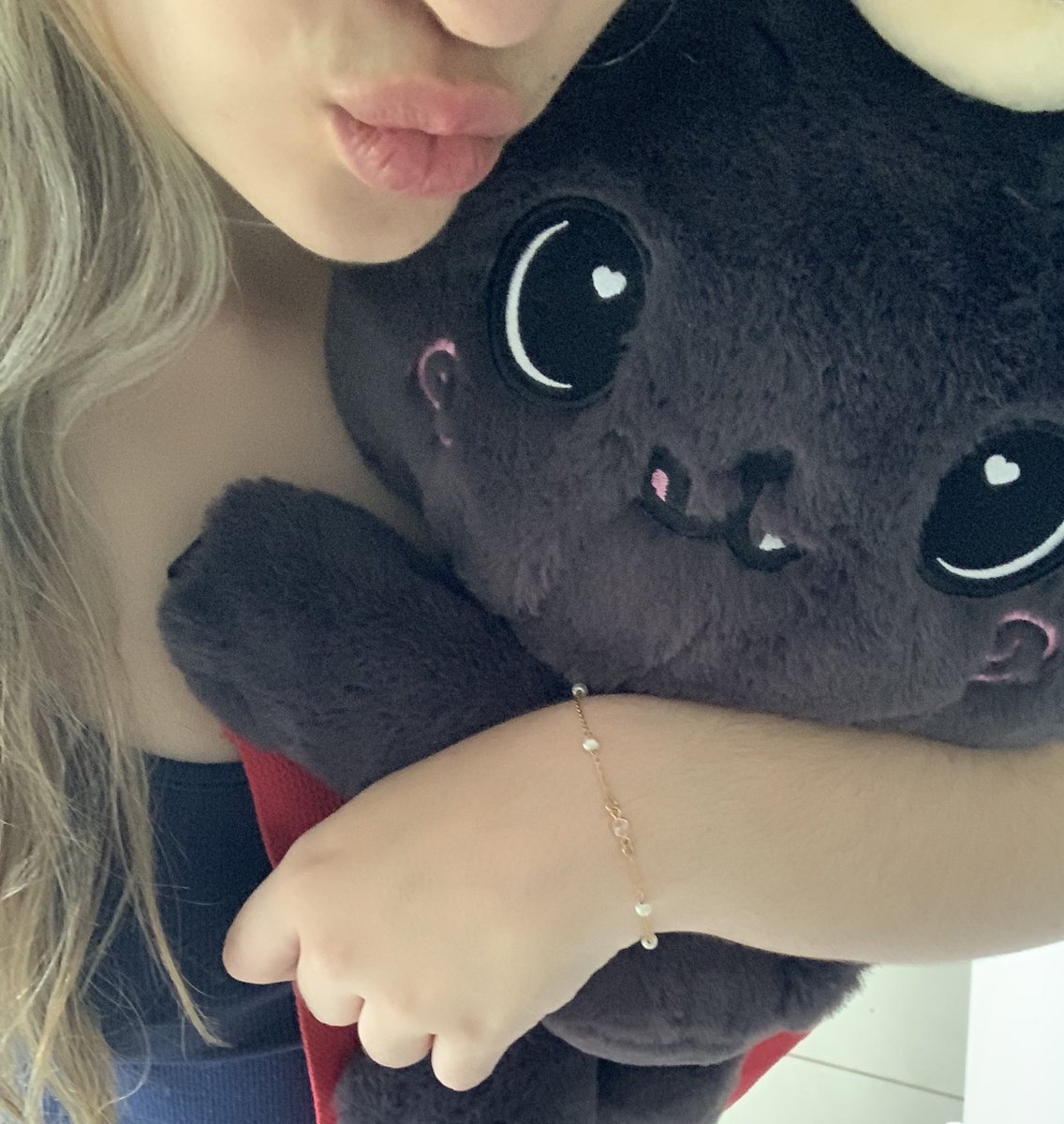huieka's tweet photo. #ROUBEI ESSA KURI DE UMA MUTUAL https://t.co/kVzDqpWoGZ
