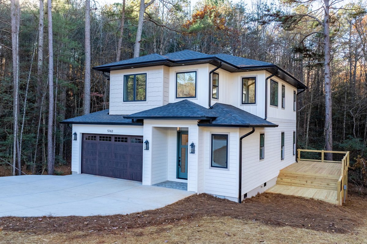 HickoryNCHomes's tweet image. #NewPrice on this #NewConstruction Home For Sale in Granite Falls!
📷 CALL 828-328-9540 NOW to schedule a showing when the roads clear.
📷 CLICK for more pictures and information &amp;gt;&amp;gt;
betterfoothills.com/listing/NC/Gra…
📷 Welcome to this beautifully crafted modern home located near Lake
