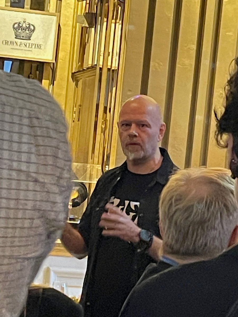 OrendaBooks's tweet photo. A HIGHLIGHT of #LBF this past week was seeing our BRILLIANT @orjankarlsson talking about his dark, bestselling #ArcticMysteriesSeries (t. by @ioagiles)❤️
What was your favourite part of the festival?
#TeamOrenda #LondonBookFair #IntoThinAir #IntoTheDark #AuthorChat #BookFair https://t.co/ej66TGka4Z